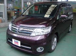 NISSAN SERENA red