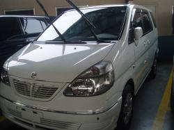 NISSAN SERENA white