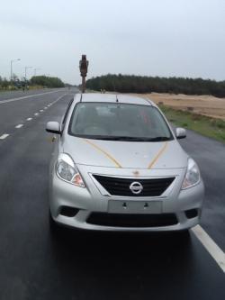 NISSAN SUNNY silver