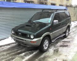 NISSAN TERRANO II brown