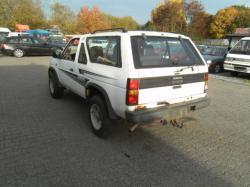 NISSAN TERRANO II white