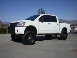 nissan titan 4x4