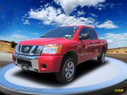 NISSAN TITAN 4X4 red