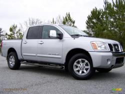 NISSAN TITAN 4X4 silver