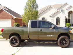 NISSAN TITAN black