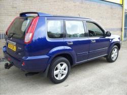 NISSAN X-TRAIL blue