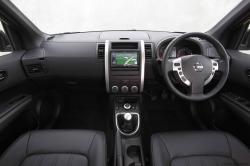 NISSAN X-TRAIL interior