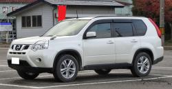 NISSAN X-TRAIL white