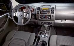 NISSAN XTERRA 4X4 interior