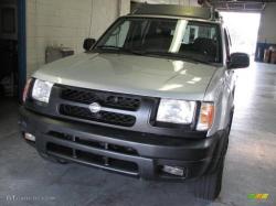 NISSAN XTERRA silver