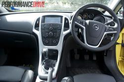 OPEL ASTRA GTC interior