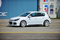 OPEL ASTRA white