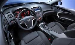 OPEL INSIGNIA 1.6 interior