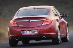 OPEL INSIGNIA 1.6 red