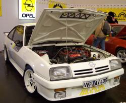 OPEL MANTA white