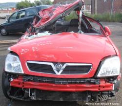 OPEL SIGNUM red