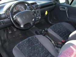 OPEL TIGRA interior