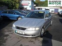 OPEL VECTRA 1.6 green