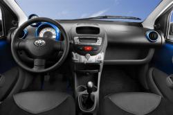 PEUGEOT 107 interior