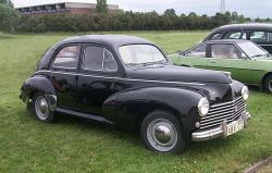 PEUGEOT 203 green