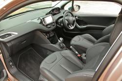 PEUGEOT 208 1.2 brown