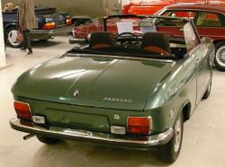 PEUGEOT 304 green