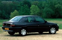 PEUGEOT 306 green