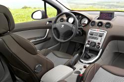 PEUGEOT 308 interior