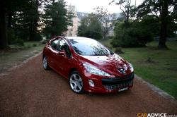 PEUGEOT 308 red