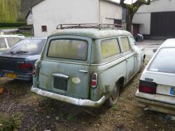 PEUGEOT 403 BREAK green