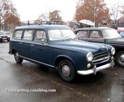 PEUGEOT 403 BREAK red