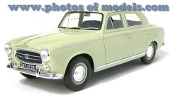 PEUGEOT 403 green