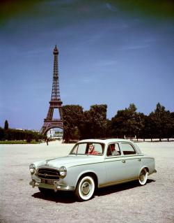 PEUGEOT 403 green