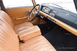 PEUGEOT 404 interior