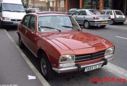 PEUGEOT 504 interior