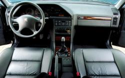 PEUGEOT 605 2.0 interior