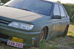 PEUGEOT 605 green