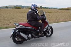 PIAGGIO BEVERLY 200 black