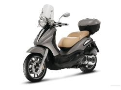 PIAGGIO BEVERLY green