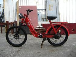 PIAGGIO BRAVO red