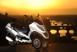 PIAGGIO MP3 white