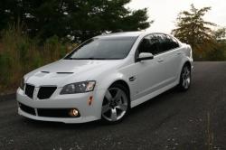 PONTIAC G8 GT white