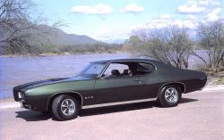 PONTIAC GTO green