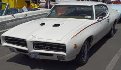 PONTIAC GTO white