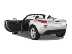 PONTIAC SOLSTICE CONVERTIBLE white