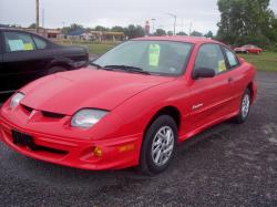 PONTIAC SUNBIRD red