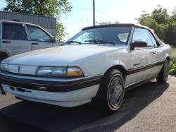 PONTIAC SUNBIRD white