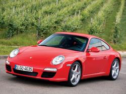 PORSCHE 911 red