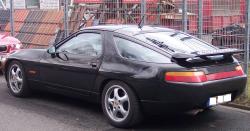 PORSCHE 928 black