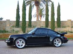 PORSCHE 930 TURBO red